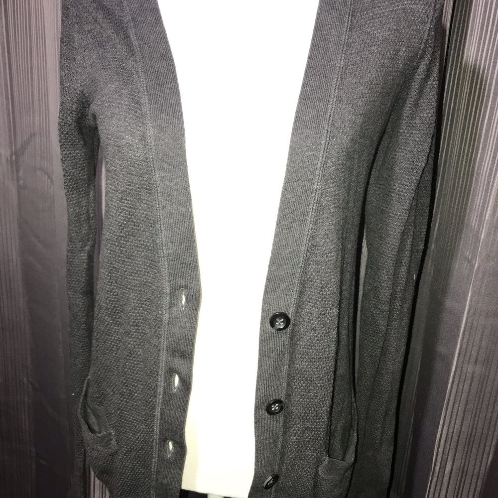 Cardigan - Picture 7 of 8